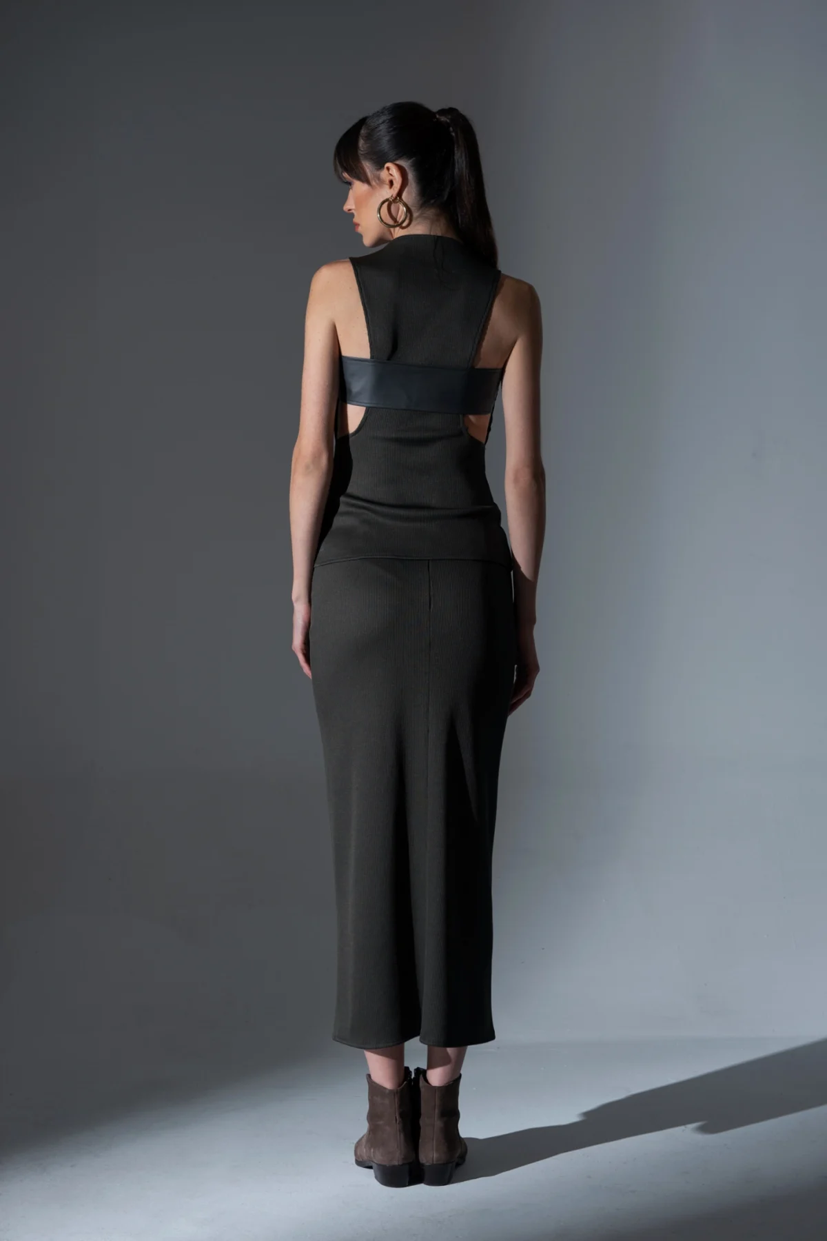 Haki Deri Biyeli Yırtmaçlı Etek - BE OZ - Görsel 4