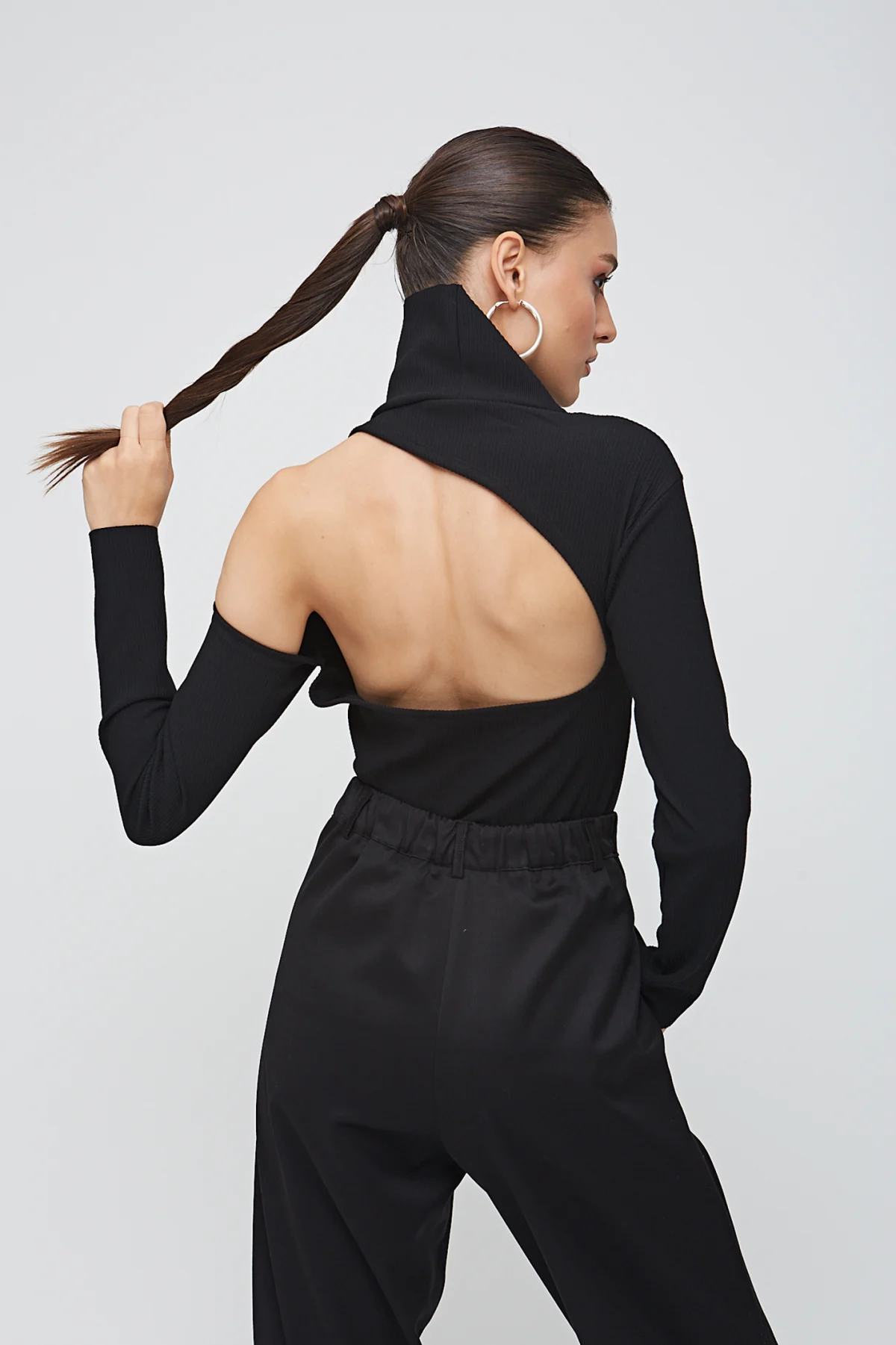 Sırt Dekolteli Ribana Siyah Bluz - BE OZ - Görsel 4