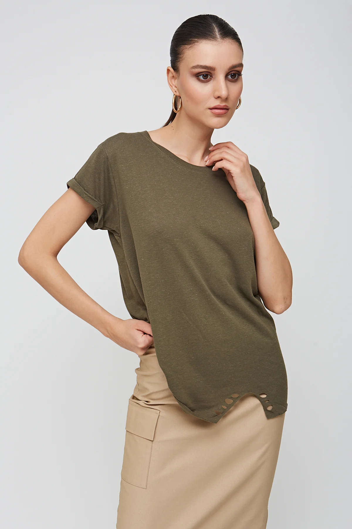 Kesikli Kısa Kol Haki Basic T-shirt - BE OZ - Görsel 2