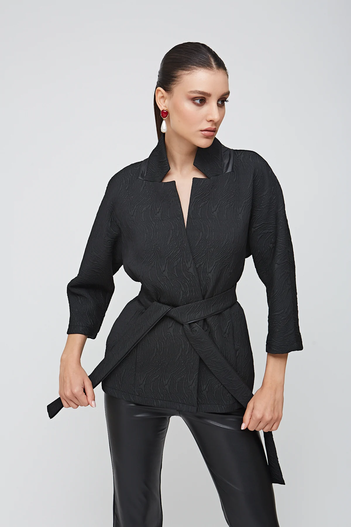 Deri Biyeli Siyah Brokar Ceket- BE OZ - Görsel 5