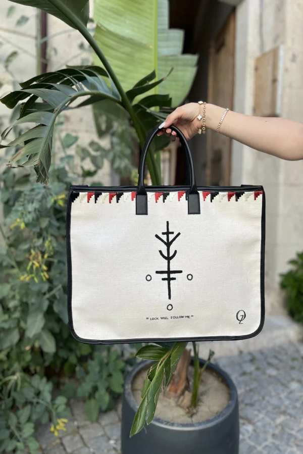 Nakış İşlemeli Şans Sembollü Kanvas Çanta - BE OZ