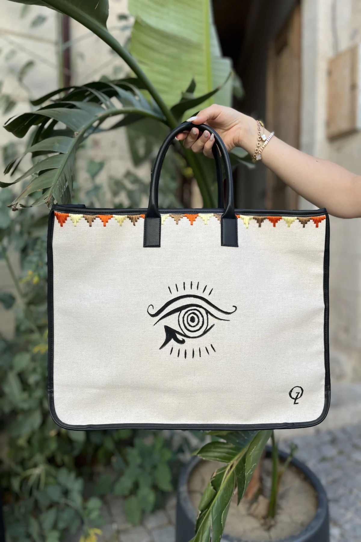 Nakış İşlemeli Göz Desen Kanvas Çanta - BE OZ - Görsel 1