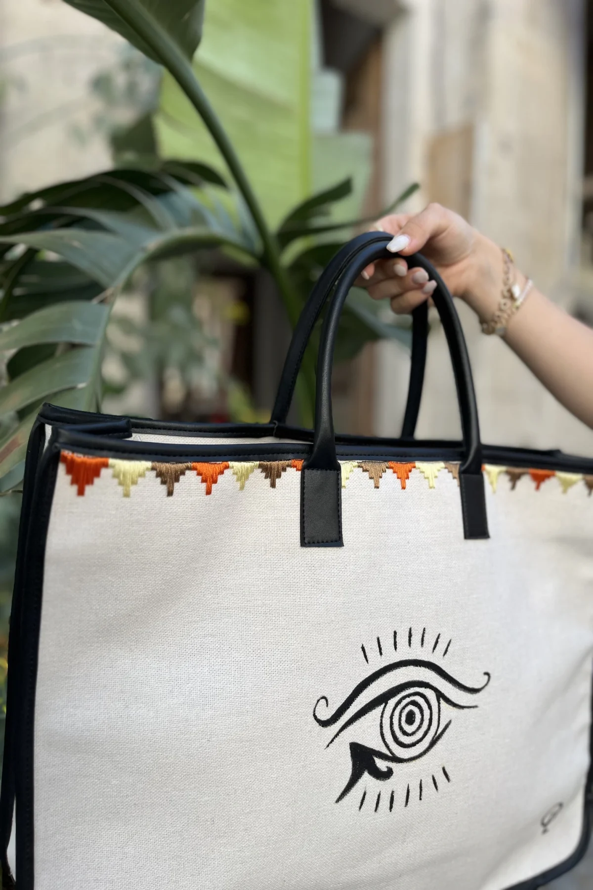 Nakış İşlemeli Göz Desen Kanvas Çanta - BE OZ - Görsel 3