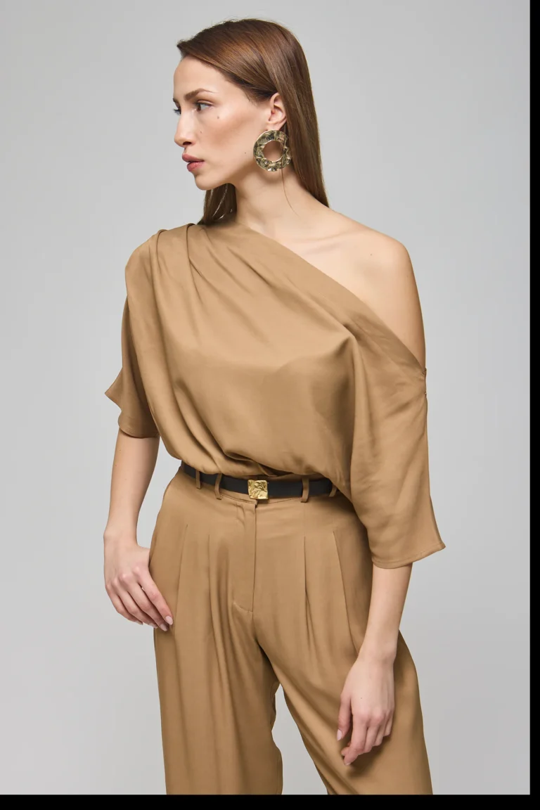 Tına taba omuzu pılelı bluz